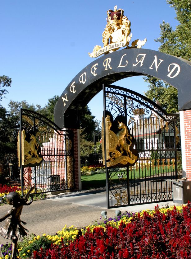 The entrance to Michael Jackson's Neverland estate on September 13, 2003 