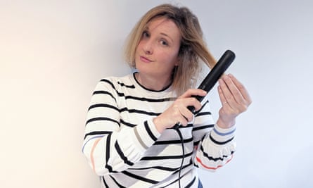 Lise Smith halfway through straightening her hair with the GHD Platinum Plus.