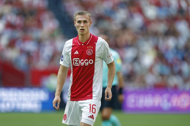 Ajax midfielder Sivert Mannsverk