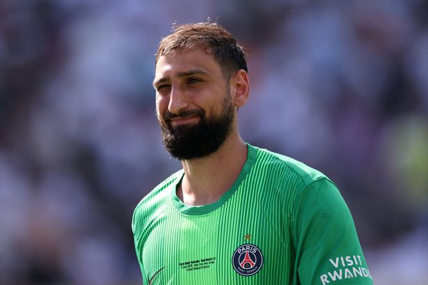 Gianluigi Donnarumma in action for PSG.