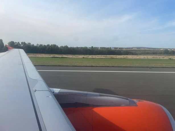 easyJet flight EZY57NP from Heraklion to Manchester diverts to Paris after Squawk 7700. August 6, 2025