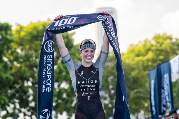 The 26-year-old from Gateshead laid down a marker with the biggest ever margin of victory on her debut at the distance in Singapore