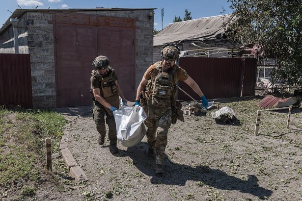 Civilian dies at home after Russian artillery strike on Kostiantynivka, Ukraine,