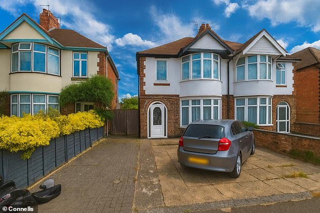Spot the difference: the seemingly AI-enhanced image of a home in the Cowley area of Oxford