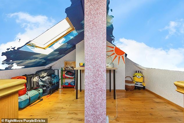 Similarly, this house in Audenshaw, Greater Manchester appears to have shorn its roof to offer an unparalleled view of the sky from inside the attic.