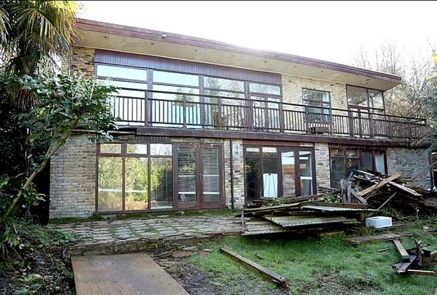 The couple were looking to create a Beverly Hills-style home in Hampstead, north London after moving back to the UK from the US in 2023