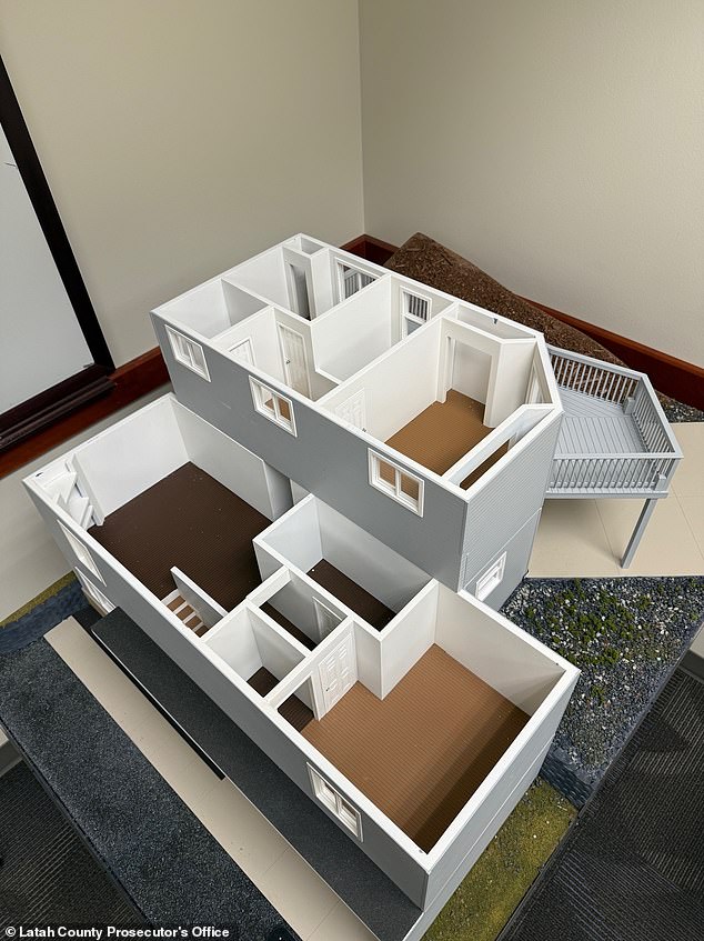 A 3D model (created by the prosecution team to be used at his trial) shows the layout of the rooms