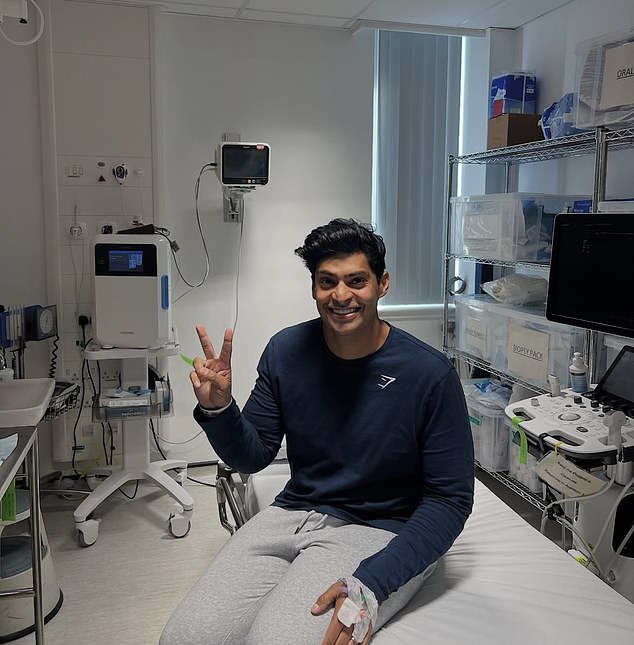 Despite opening up about an axperience that knocked him 'for six', Alom can be seen smiling