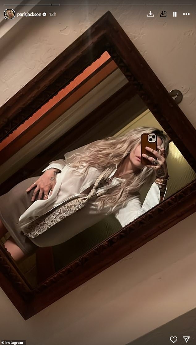 The songstress also took this sultry mirror selfie