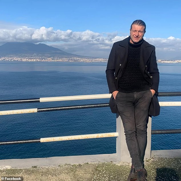 Di Sarno, an artist and musician originally from Cercola, in the province of Naples, was on holiday in Calabria with his family