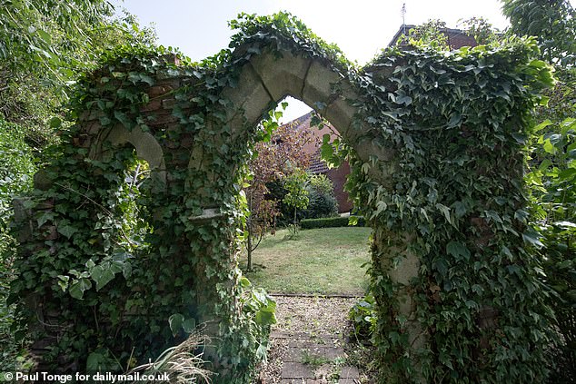 The garden before the maker over was a sorry state of affairs