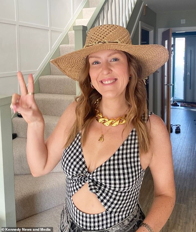 The mother-of-one had been trying to squeeze an early morning workout in to get ready for her family holiday to Kos, Greece but the accident left her with a 'Harry Potter scar'