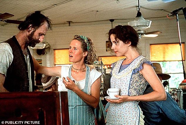 It's Mary Stuart Masterson! The actress is best known for her role in the 1991 film Fried Green Tomatoes (pictured with Mary-Louise Parker)