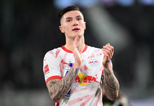 Benjamin Sesko is eyeing a move to Manchester ahead of Newcastle