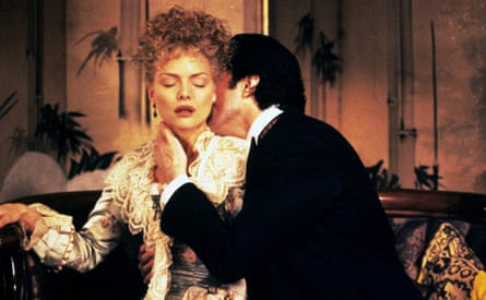 Daniel Day-Lewis with Michelle Pfeiffer in The Age of Innocence