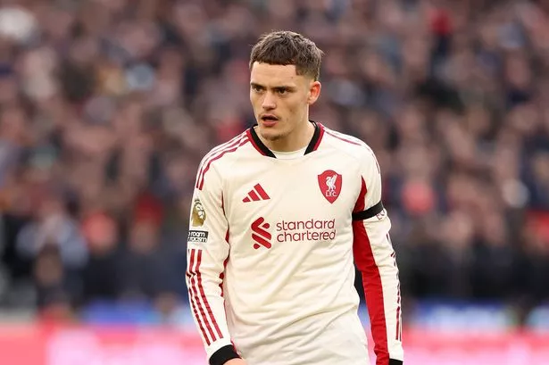 Florian Wirtz looking for the ball.