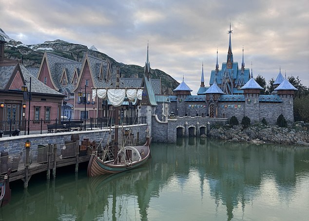 . The Imagineers at Disney have managed to recreate the village from Frozen so expertly, it looks like it has simply been plucked from the movie and plonked down in France