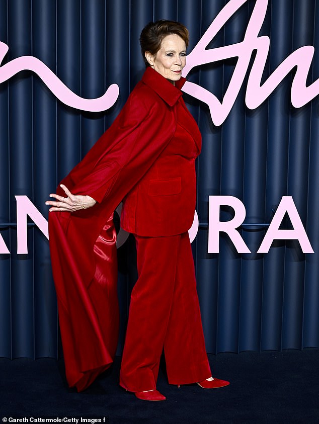 The actress cut a confident figure as she posed in her look, which even included matching accessories