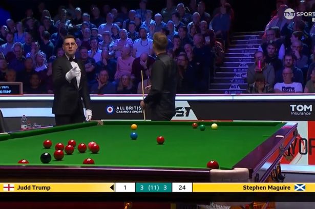 Judd Trump looks at the crowd