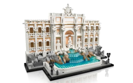 Lego Trevi Fountain