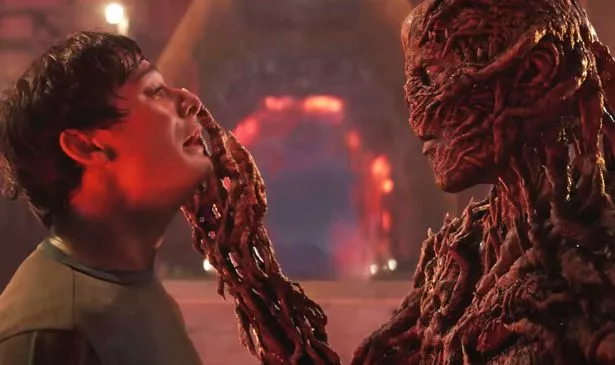 Noah Schnapp and Jamie Campbell Bower