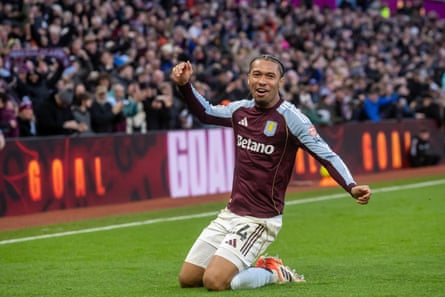 Aston Villa’s Boubacar Kamara shows his joy after scoring against Wolves.