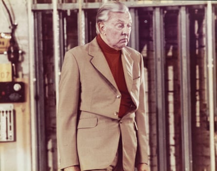 Jacques Tati in Parade.