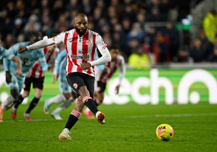 Igor Thiago scores Brentford’s first goal against Burnley from the penalty spot.